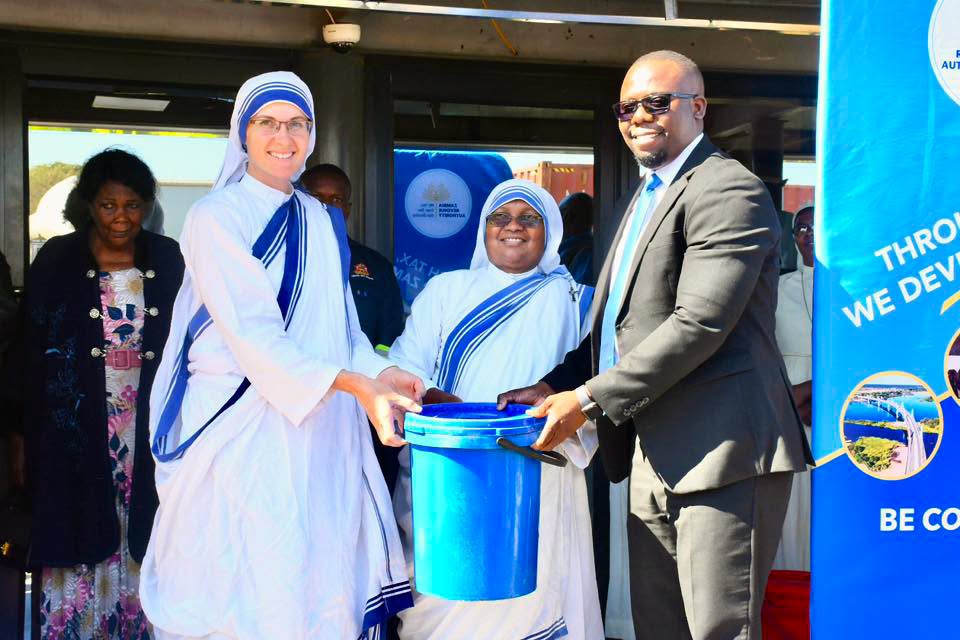 ZRA donates seized cooking oil