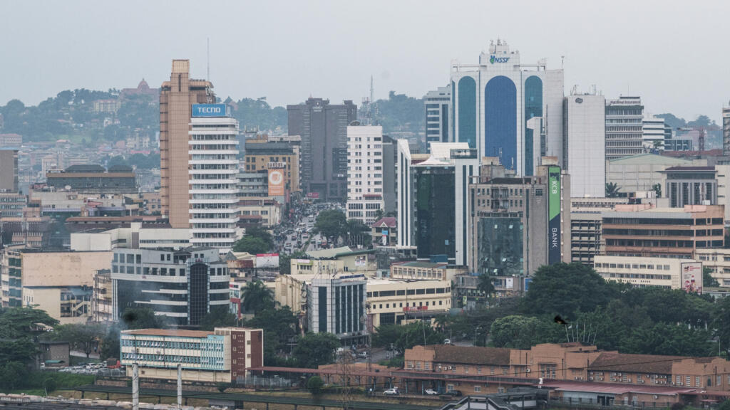 En Ouganda, les citoyens mobilisés pour le grand nettoyage mensuel des lieux publics